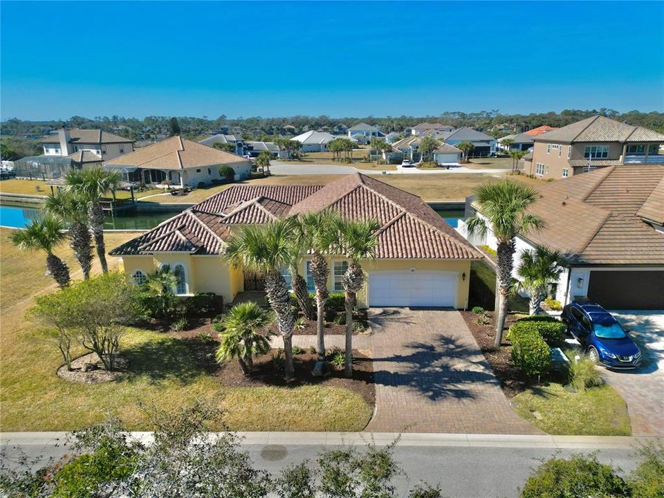 For Sale: $1,045,000 (4 beds, 3 baths, 2750 Square Feet)