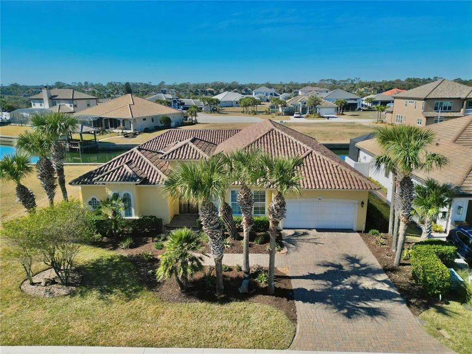 For Sale: $1,045,000 (4 beds, 3 baths, 2750 Square Feet)