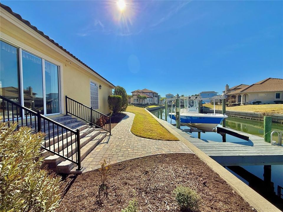 For Sale: $1,045,000 (4 beds, 3 baths, 2750 Square Feet)