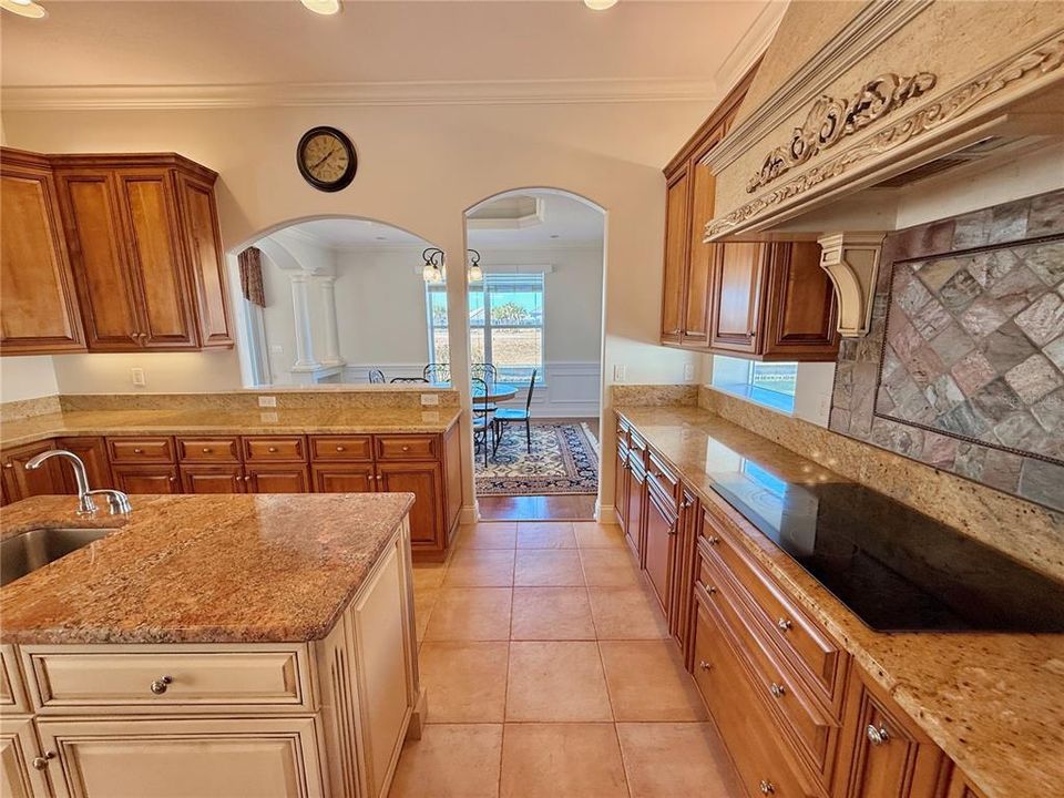 For Sale: $1,045,000 (4 beds, 3 baths, 2750 Square Feet)