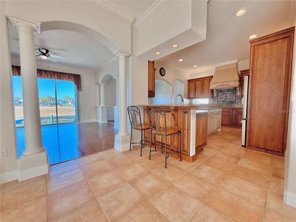 For Sale: $1,045,000 (4 beds, 3 baths, 2750 Square Feet)
