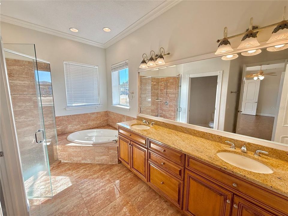 For Sale: $1,045,000 (4 beds, 3 baths, 2750 Square Feet)