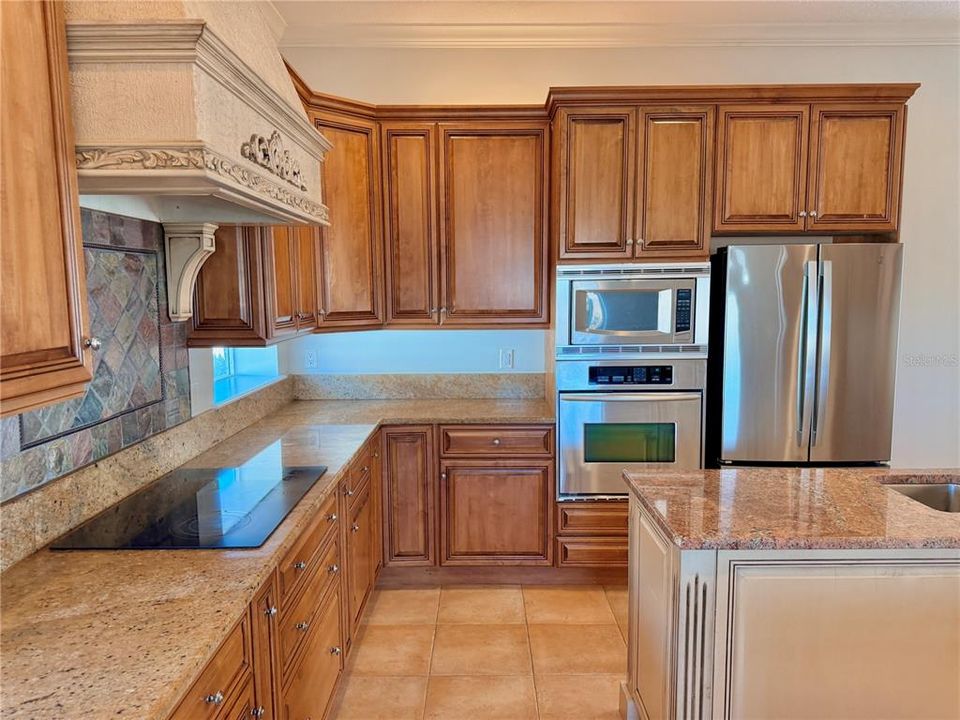 For Sale: $1,045,000 (4 beds, 3 baths, 2750 Square Feet)