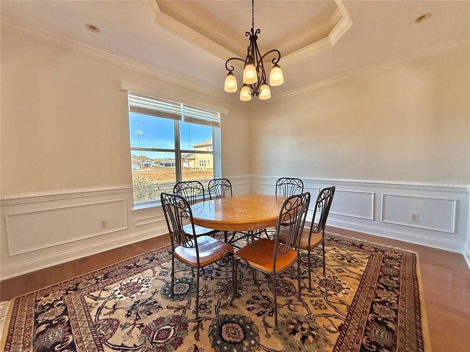 For Sale: $1,045,000 (4 beds, 3 baths, 2750 Square Feet)
