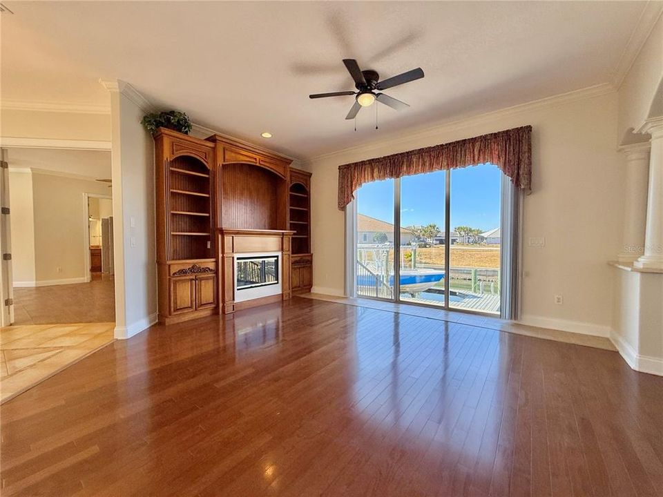 For Sale: $1,045,000 (4 beds, 3 baths, 2750 Square Feet)