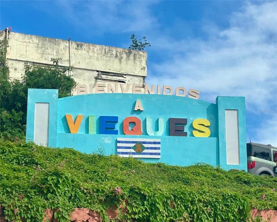 En Venta: $449,000 (4 camas, 2 baños, 1584 Pies cuadrados)
