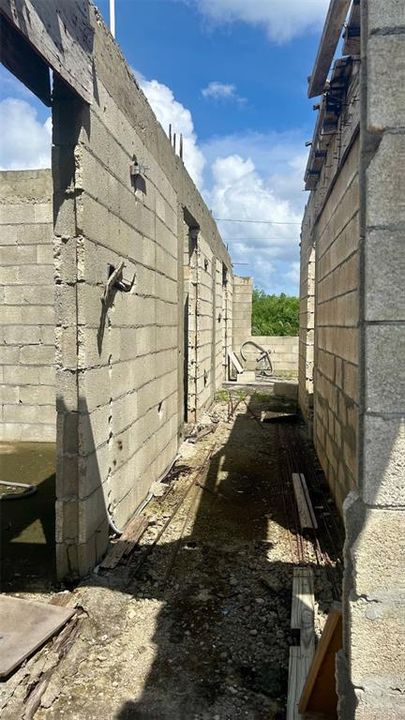 En Venta: $449,000 (4 camas, 2 baños, 1584 Pies cuadrados)