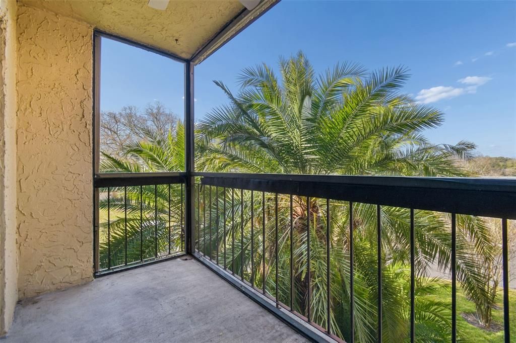 For Sale: $105,000 (1 beds, 1 baths, 854 Square Feet)