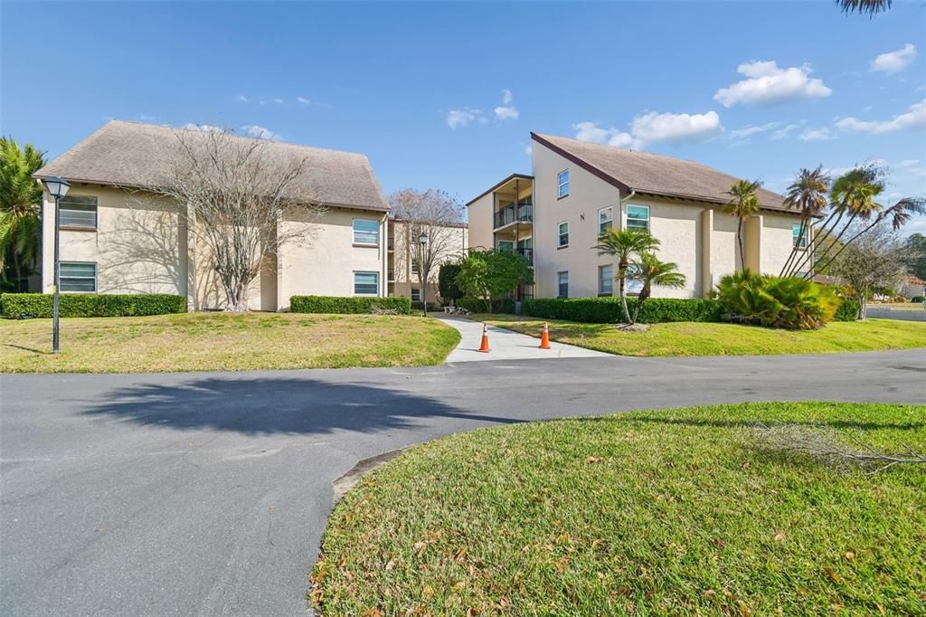 For Sale: $105,000 (1 beds, 1 baths, 854 Square Feet)