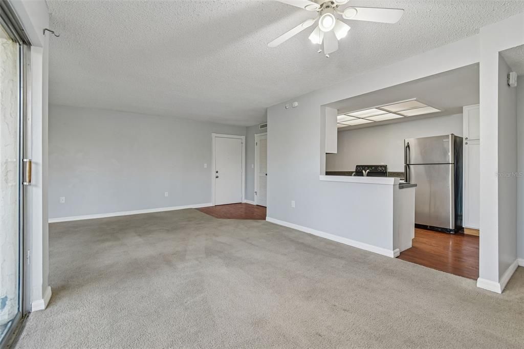 For Sale: $105,000 (1 beds, 1 baths, 854 Square Feet)