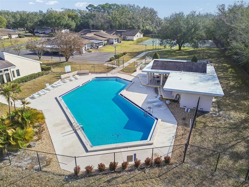 For Sale: $105,000 (1 beds, 1 baths, 854 Square Feet)