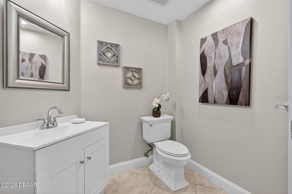 For Sale: $799,000 (2 beds, 2 baths, 2136 Square Feet)