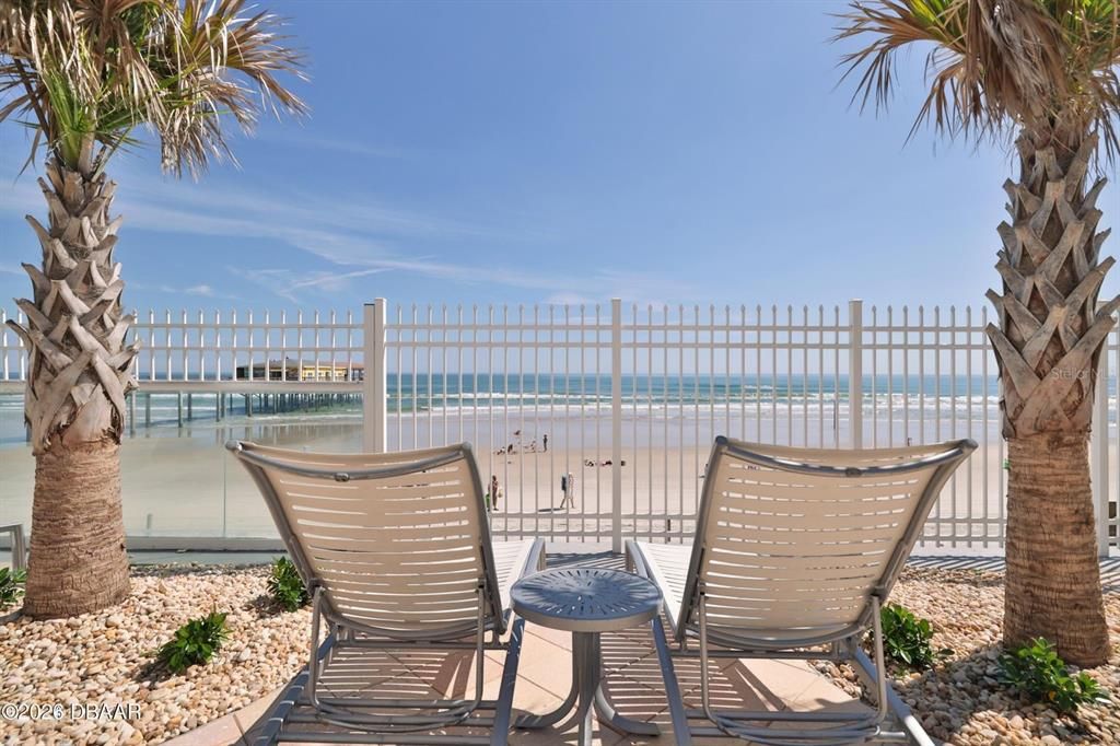 For Sale: $799,000 (2 beds, 2 baths, 2136 Square Feet)