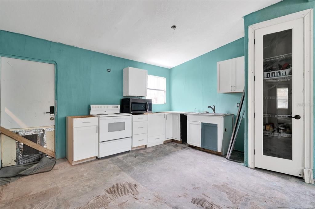 Activo con contrato: $125,000 (3 camas, 2 baños, 1008 Pies cuadrados)