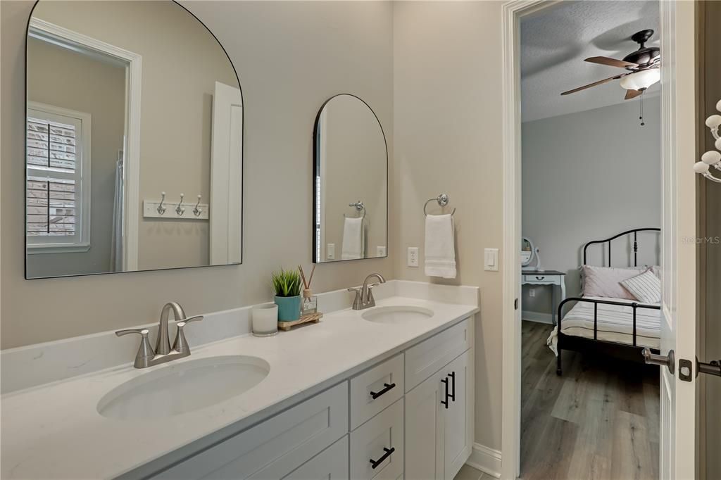 For Sale: $750,000 (5 beds, 4 baths, 3316 Square Feet)