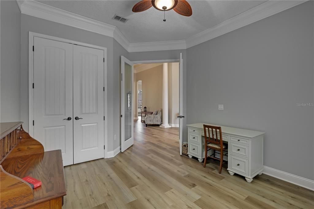 For Sale: $750,000 (5 beds, 4 baths, 3316 Square Feet)