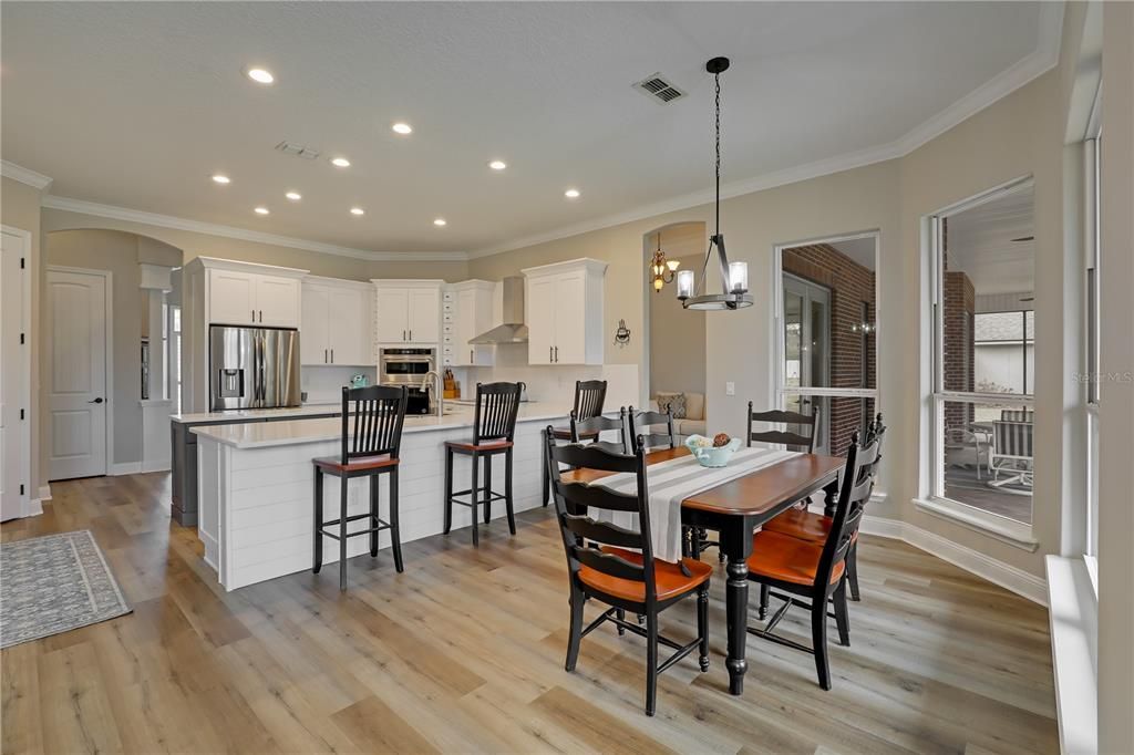 For Sale: $750,000 (5 beds, 4 baths, 3316 Square Feet)