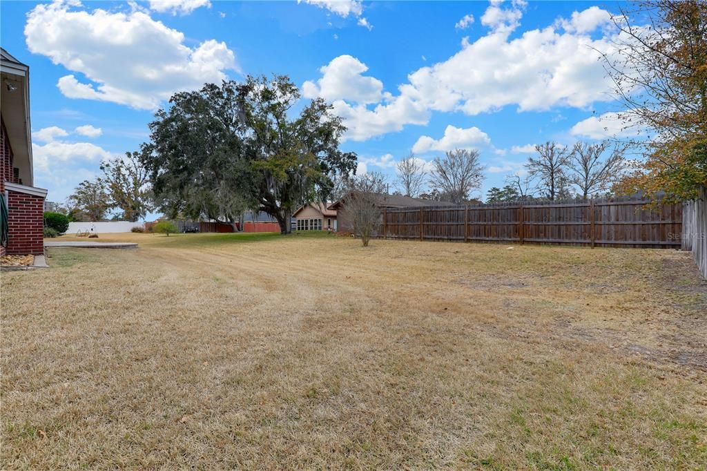 For Sale: $750,000 (5 beds, 4 baths, 3316 Square Feet)
