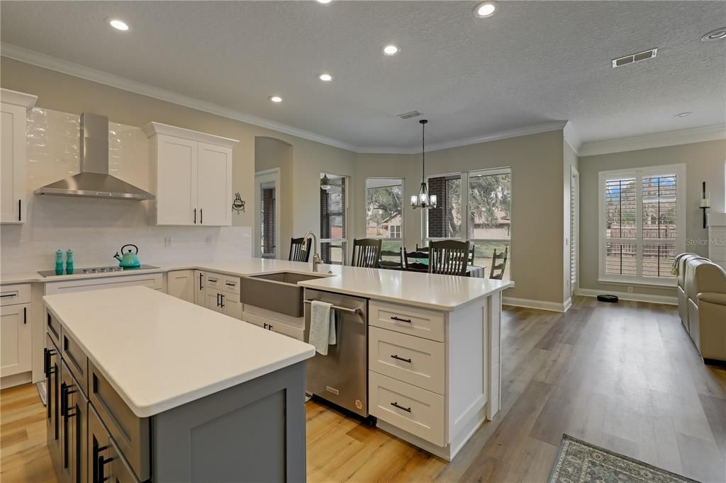 For Sale: $750,000 (5 beds, 4 baths, 3316 Square Feet)
