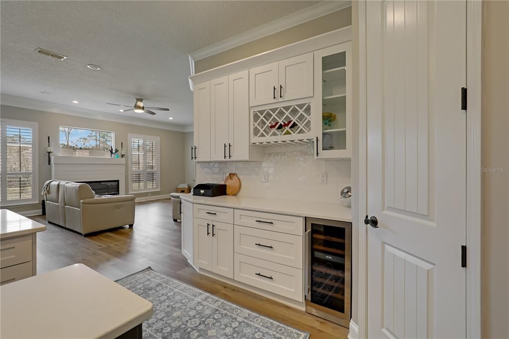 For Sale: $750,000 (5 beds, 4 baths, 3316 Square Feet)