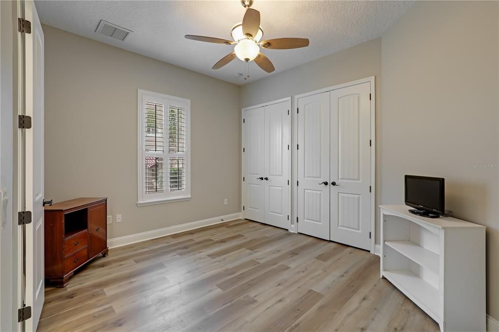 For Sale: $750,000 (5 beds, 4 baths, 3316 Square Feet)