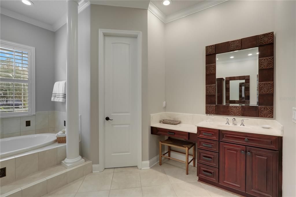 For Sale: $750,000 (5 beds, 4 baths, 3316 Square Feet)