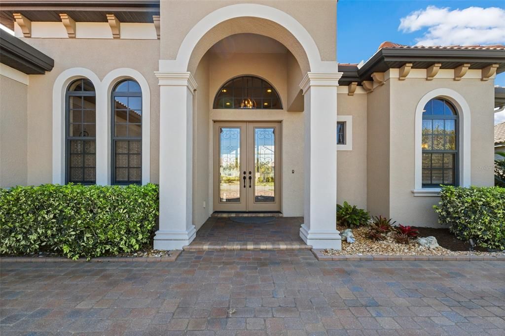 For Sale: $1,230,000 (3 beds, 3 baths, 2886 Square Feet)