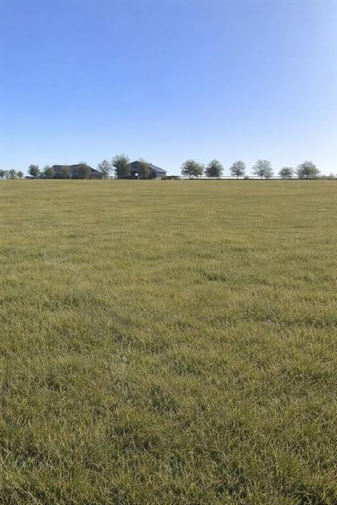 En Venta: $145,000 (3.26 acres)
