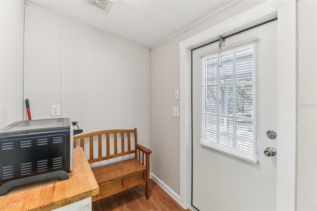 For Sale: $159,900 (3 beds, 2 baths, 1296 Square Feet)