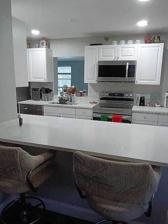 En Venta: $575,000 (3 camas, 3 baños, 1344 Pies cuadrados)