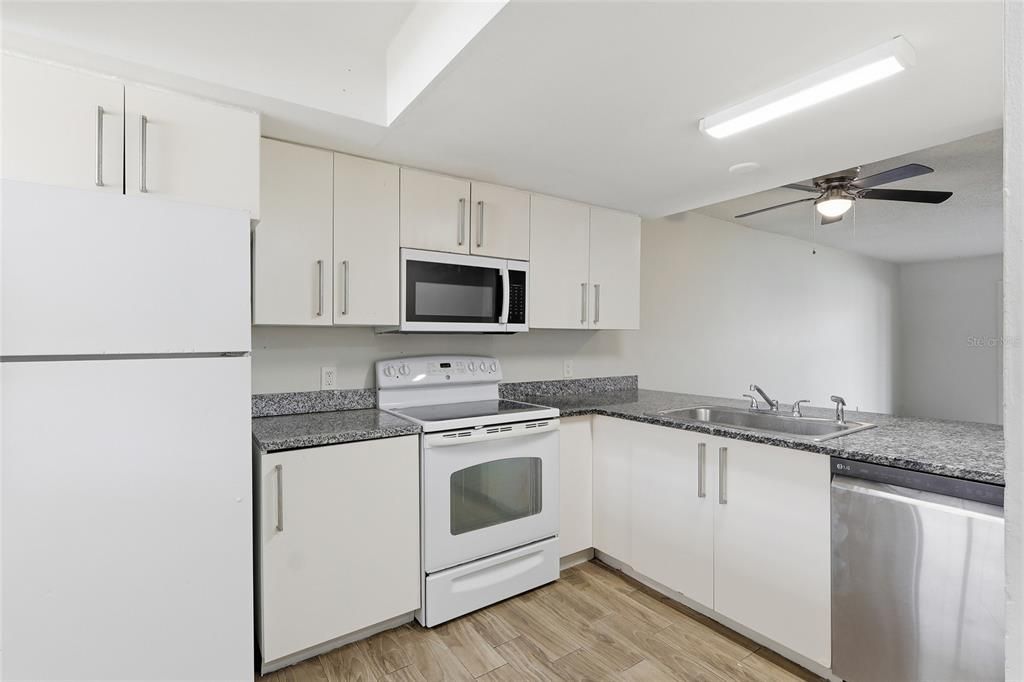 En Venta: $110,000 (2 camas, 2 baños, 1068 Pies cuadrados)