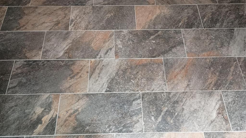 Active With Contract: $198,000 (2 beds, 1 baths, 1283 Square Feet)