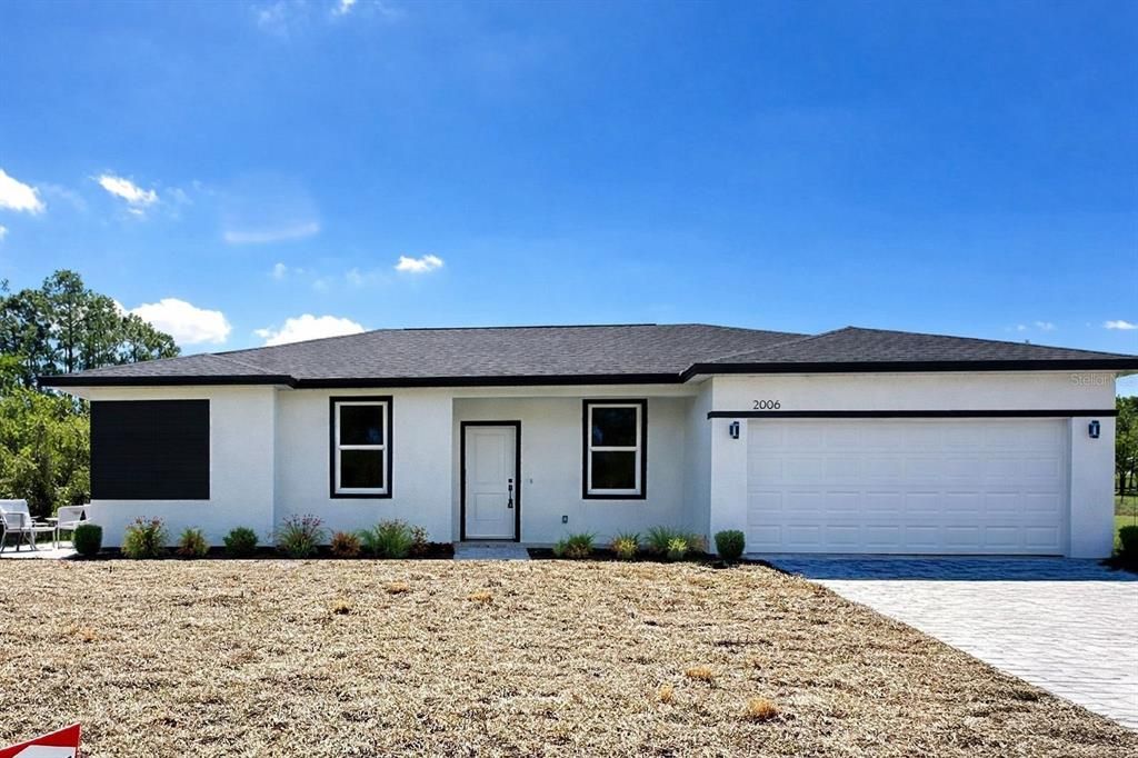 For Rent: $2,199 (4 beds, 2 baths, 1636 Square Feet)