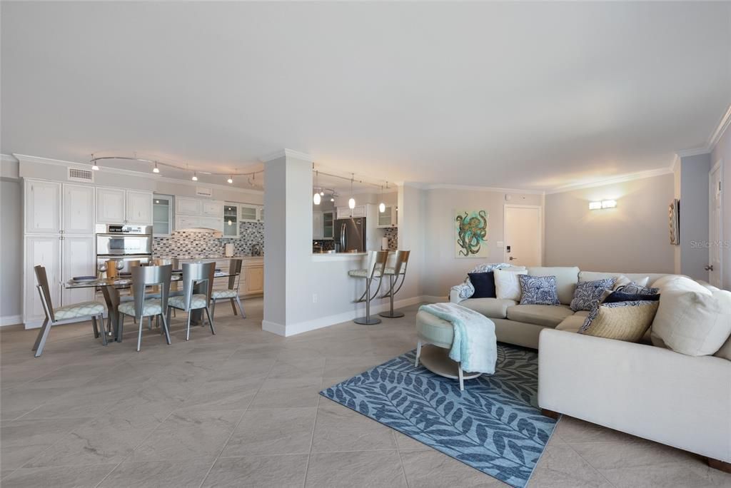Active With Contract: $1,250,000 (2 beds, 2 baths, 1351 Square Feet)