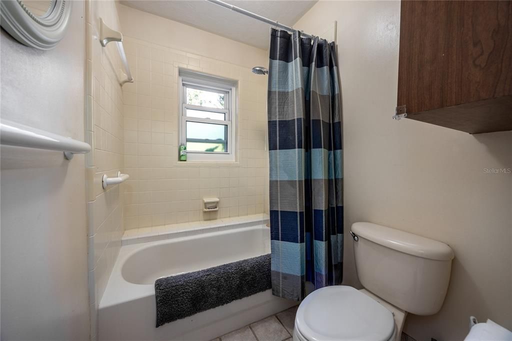 For Sale: $650,000 (3 beds, 2 baths, 1897 Square Feet)