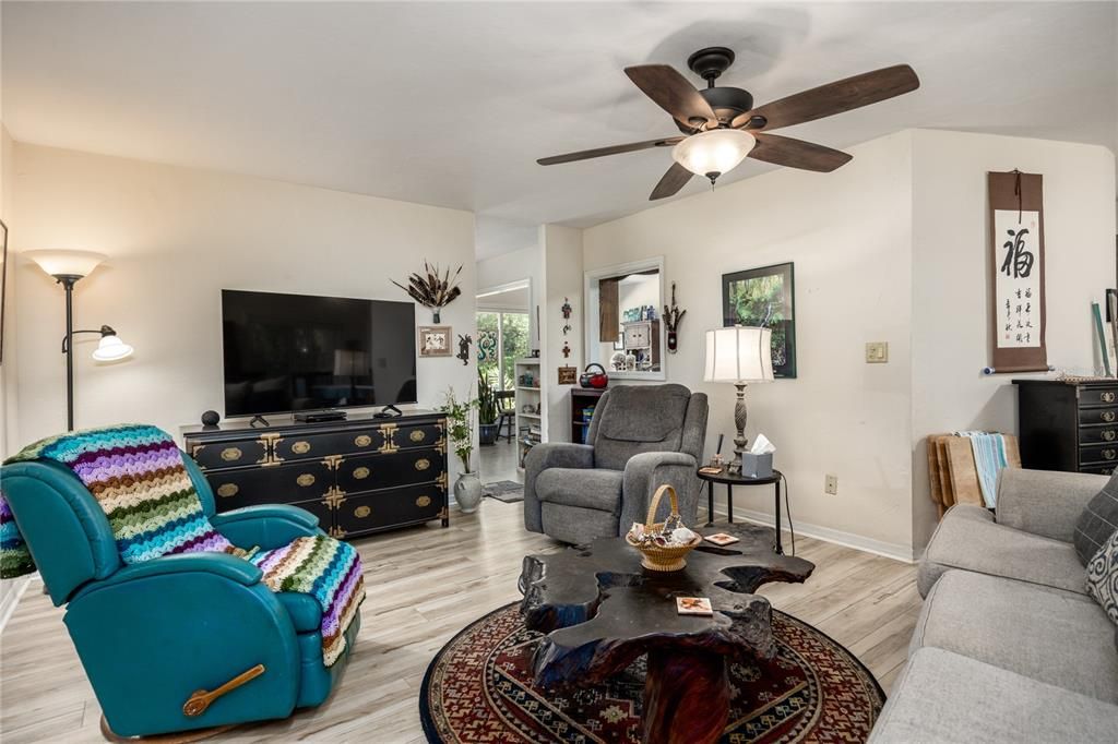 For Sale: $650,000 (3 beds, 2 baths, 1897 Square Feet)