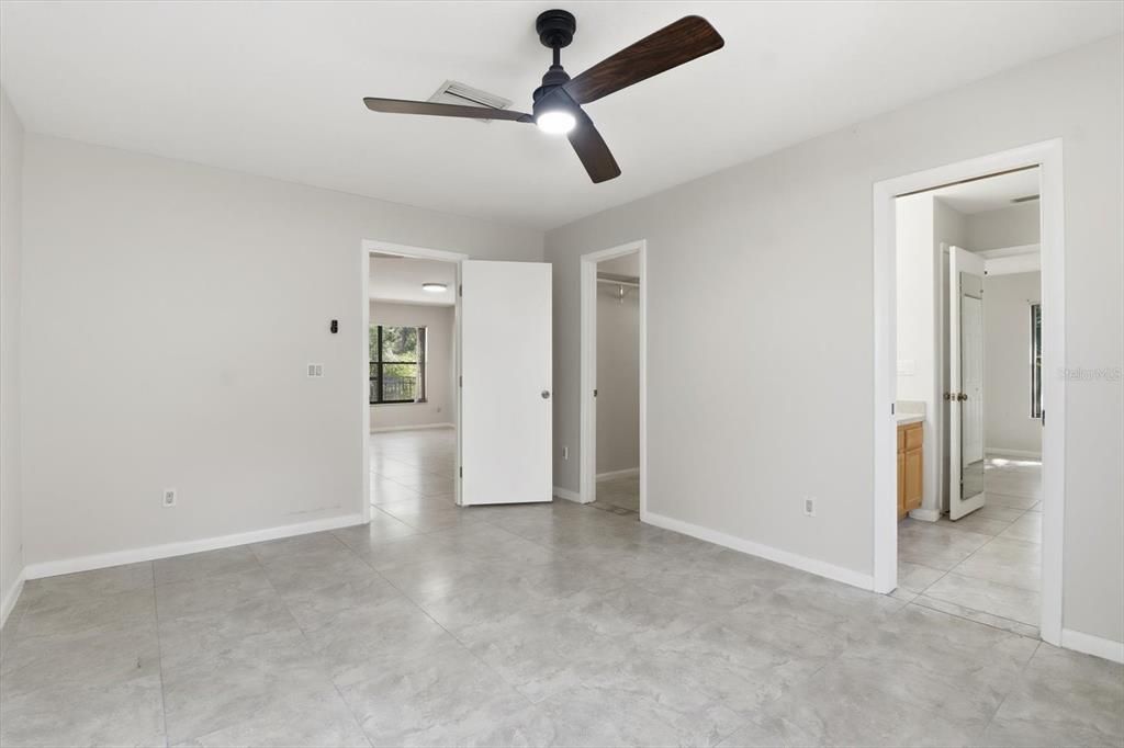 For Sale: $219,999 (2 beds, 2 baths, 1839 Square Feet)
