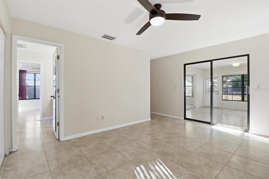 For Sale: $219,999 (2 beds, 2 baths, 1839 Square Feet)