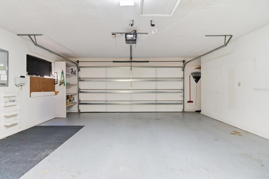 For Sale: $219,999 (2 beds, 2 baths, 1839 Square Feet)