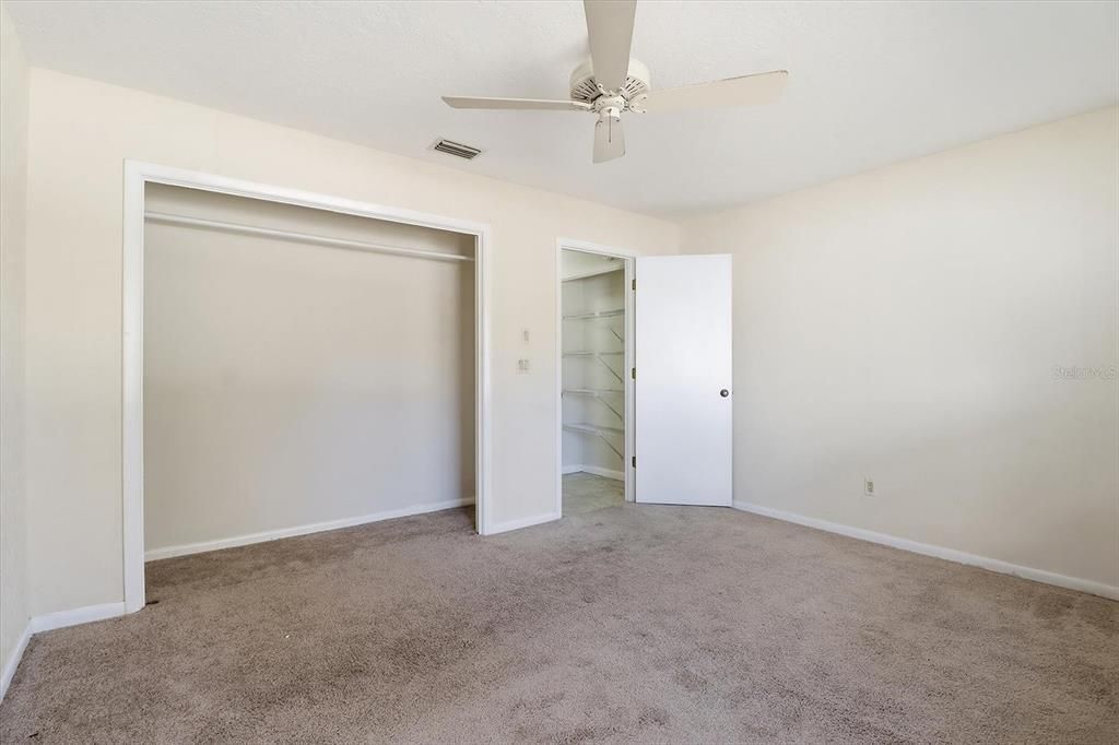 For Sale: $219,999 (2 beds, 2 baths, 1839 Square Feet)