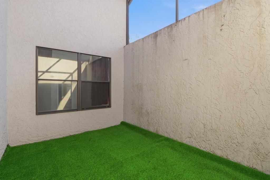 For Sale: $219,999 (2 beds, 2 baths, 1839 Square Feet)