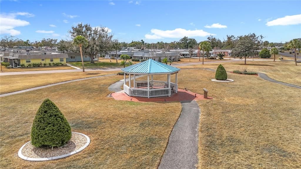 For Sale: $98,000 (1 beds, 1 baths, 800 Square Feet)
