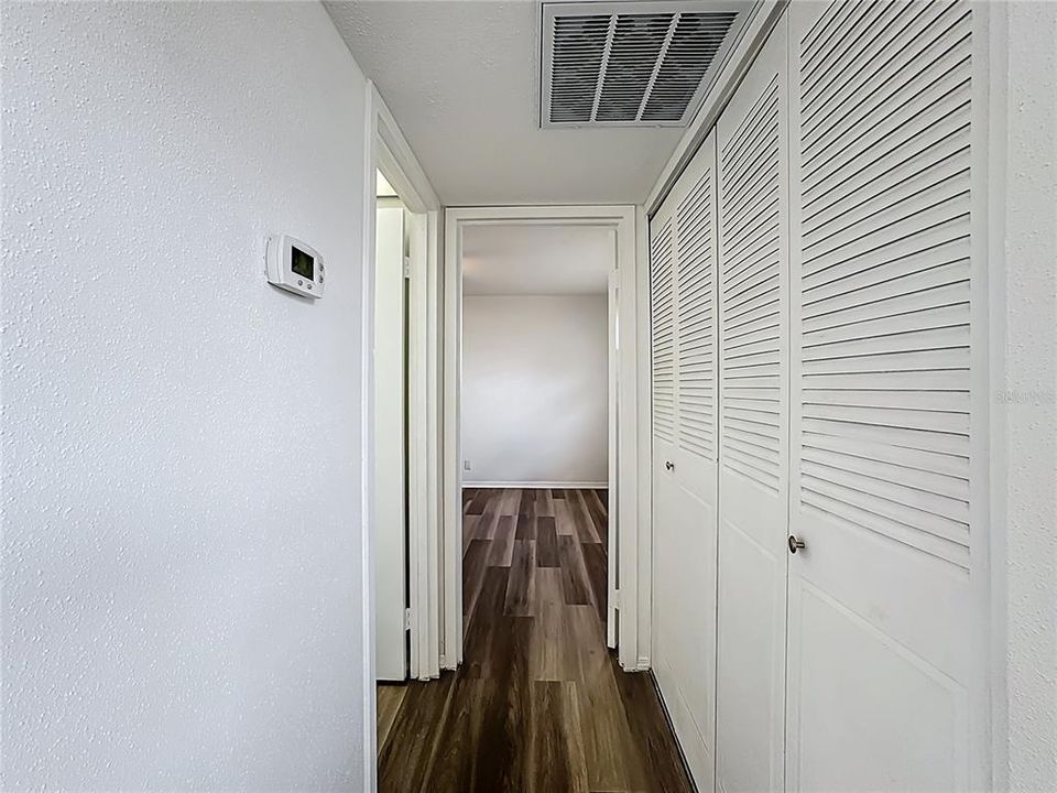 For Sale: $98,000 (1 beds, 1 baths, 800 Square Feet)