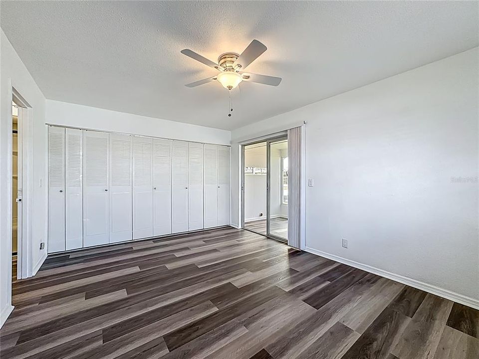 For Sale: $98,000 (1 beds, 1 baths, 800 Square Feet)