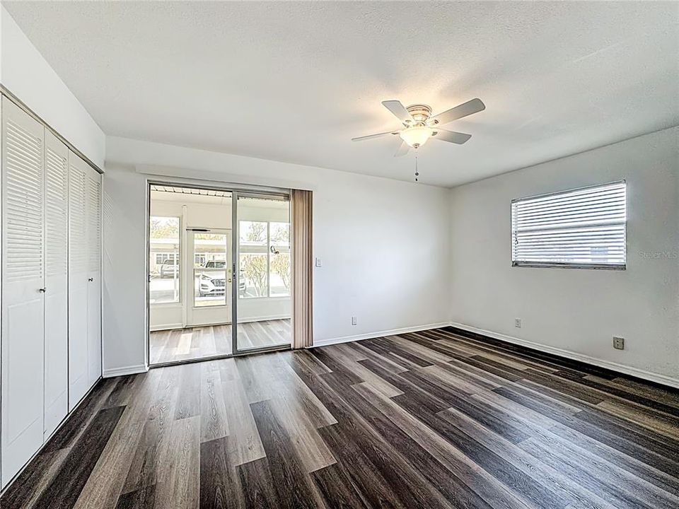 For Sale: $98,000 (1 beds, 1 baths, 800 Square Feet)