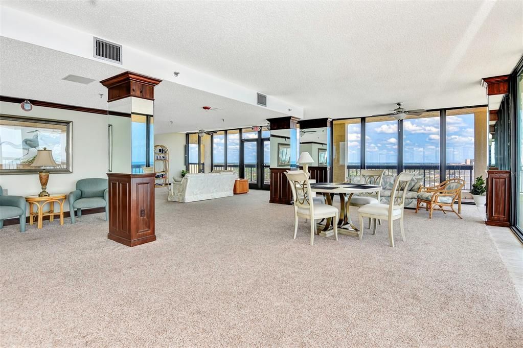 En Venta: $375,000 (2 camas, 2 baños, 1287 Pies cuadrados)