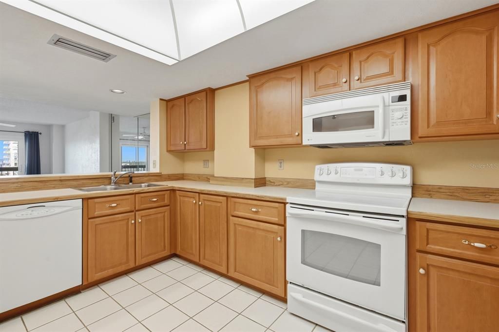 En Venta: $375,000 (2 camas, 2 baños, 1287 Pies cuadrados)