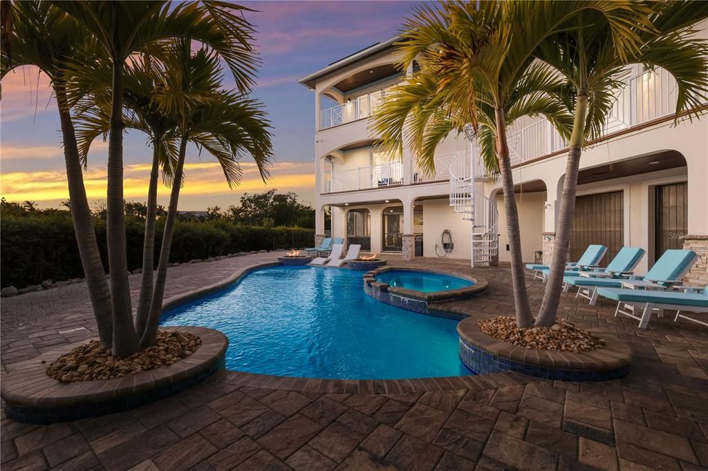 En Venta: $3,995,000 (4 camas, 3 baños, 3755 Pies cuadrados)
