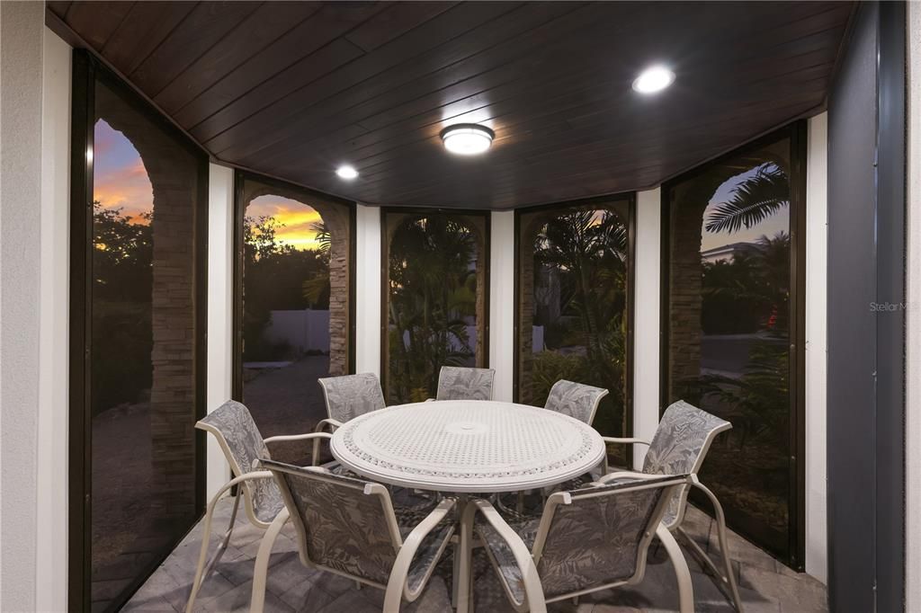 En Venta: $3,995,000 (4 camas, 3 baños, 3755 Pies cuadrados)