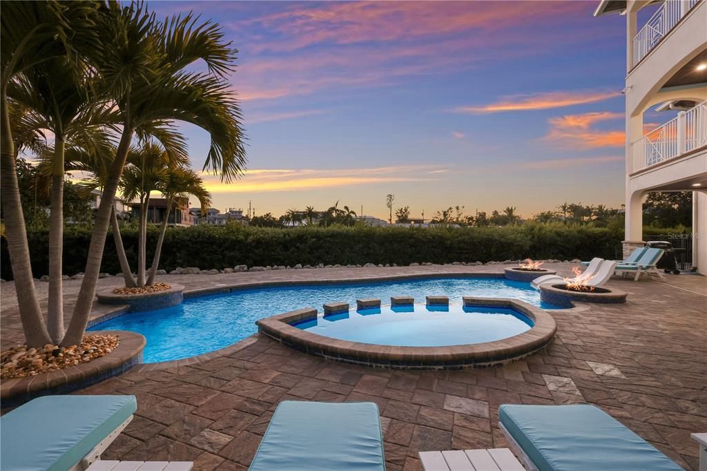 En Venta: $3,995,000 (4 camas, 3 baños, 3755 Pies cuadrados)